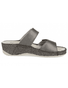 Sandalias cómodas y amplias,diseñadas para el cuidado de pies delicados