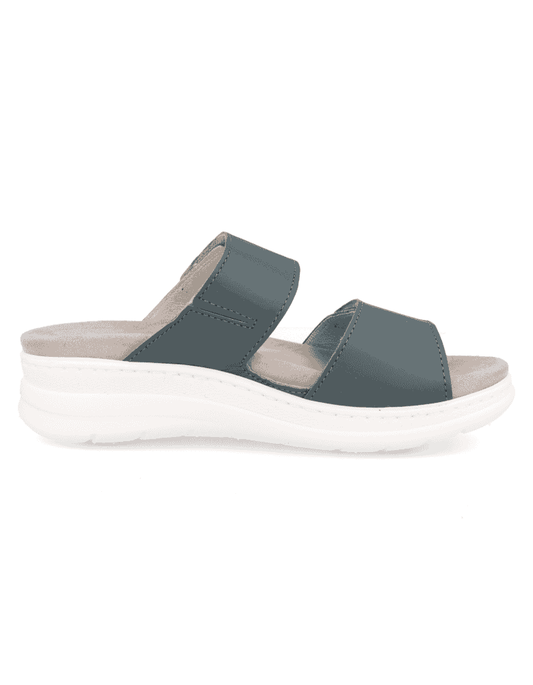 Comfortable sandal, with removable insole....