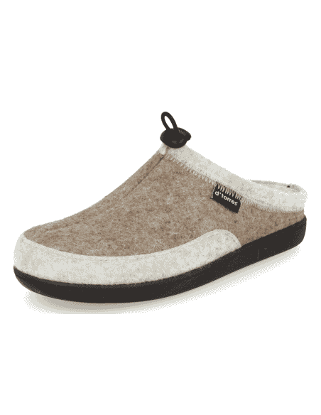 ANATOMIC LADIES' D'TORRES JONE BEIGE SLIPPERS, MADE OF WARM FELT THAT INSULATES FROM THE COLD.
