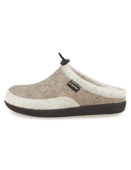 ANATOMIC LADIES' D'TORRES JONE BEIGE SLIPPERS, MADE OF WARM FELT THAT INSULATES FROM THE COLD.