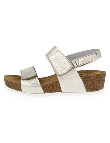 Model Salou Champange D'Torres, Leather Anatomical Sandal With Cushioned Insole, Comfortable And Suitable For Delicate Feet.