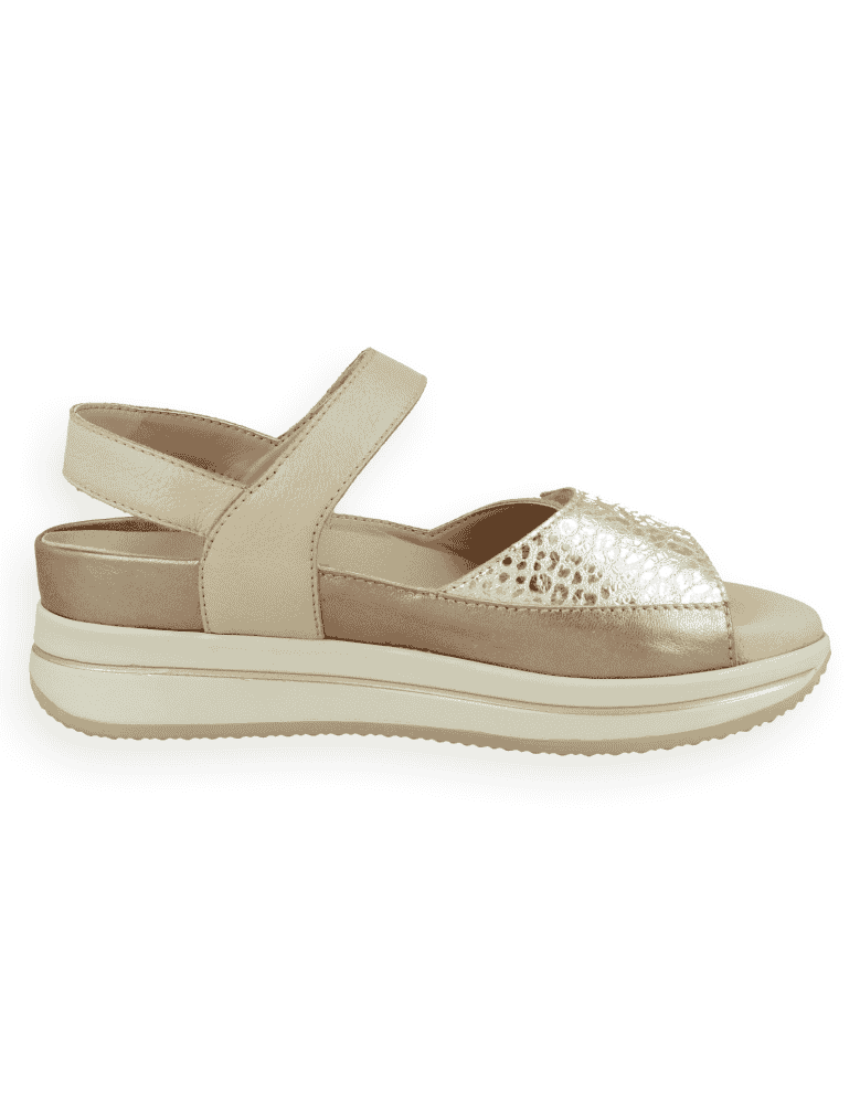 Sandalia Gila Oro D'Torres® | Horma amplia y...