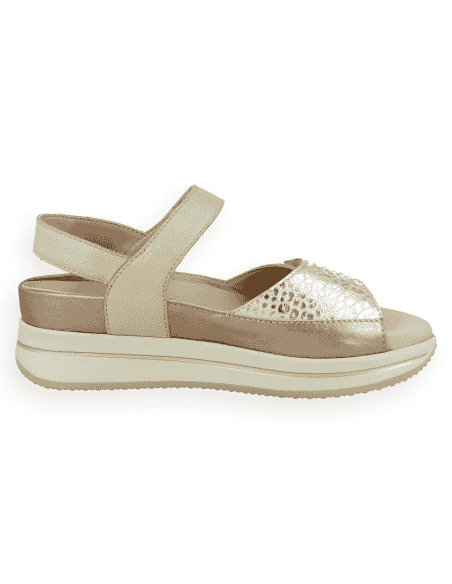 Sandalia Gila Oro D’Torres con doble velcro y horma amplia, admite plantillas personalizadas ocultas en el interior